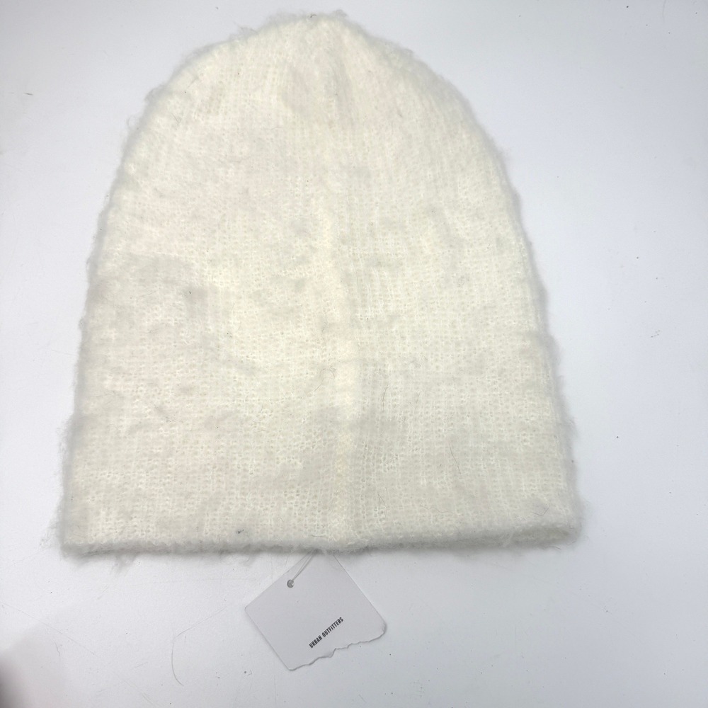 Urban Outfitters NWT Beanie Womens OS White‎ Fuzzy Knit Minimalist Indie - Picture 2 of 6